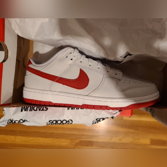 Dunk Low "Vast Grey / Varsity Red" - Picture 1 of 3